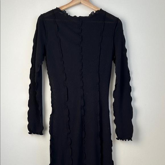 H&M OVERLOCK-DETAIL RIB-KNIT DRESS - Picture 7 of 11